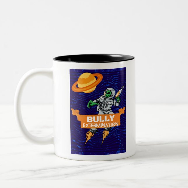 Caneca De Café Em Dois Tons exterminador alienígena valentão (Esquerda)