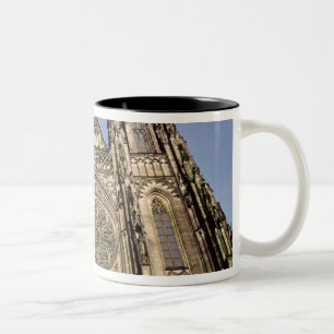Caneca De Café Em Dois Tons Fachada da catedral de St. Vitus