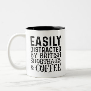Caneca De Café Em Dois Tons Facilmente Distraído Por British Shorthairs E Café