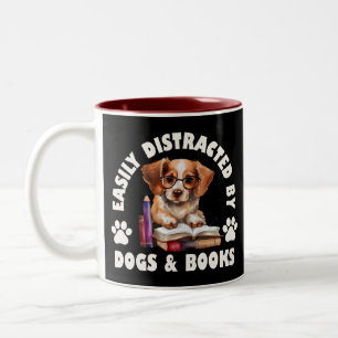 Caneca De Café Em Dois Tons Facilmente Distraído Por Cães E Livros
