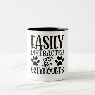 Caneca De Café Em Dois Tons Facilmente Distraído Por Greyhounds