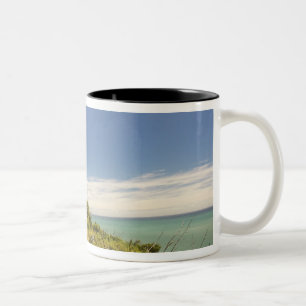 Caneca De Café Em Dois Tons Farol do East Cape, Eastland, Nova Zelândia