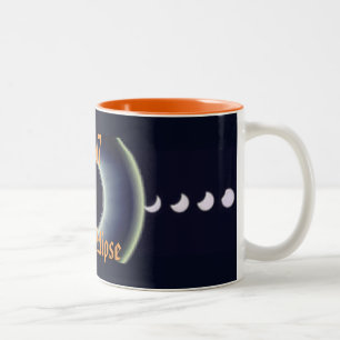 Caneca De Café Em Dois Tons Fases do Eclipse Solar 2017