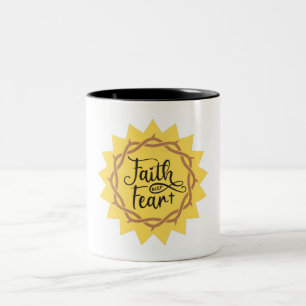 Caneca De Café Em Dois Tons fé sobre medo
