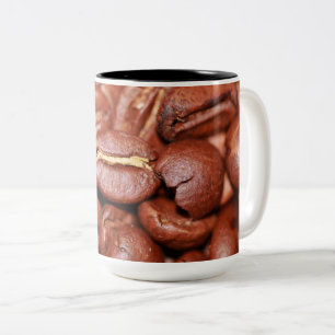 Caneca De Café Em Dois Tons Feijões de café torrados