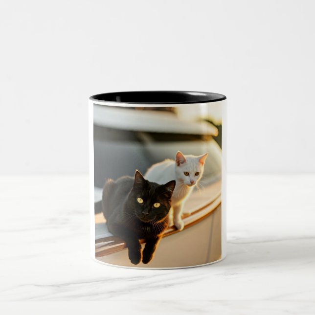 Caneca De Café Em Dois Tons Feline Yacht Life Mug (Centro)