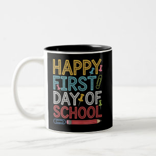 Caneca De Café Em Dois Tons Feliz Primeiro Dia Da Escola De Volta À Escola