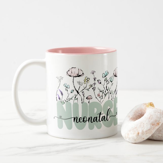 Caneca De Café Em Dois Tons Fermento Neonatal das Flores Selvagens de Aquarela (Com Donut)