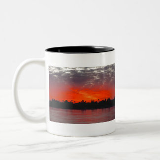 Caneca De Café Em Dois Tons Fiery Red Nile River Sunset .JPG