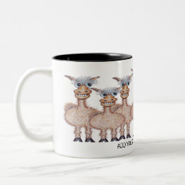 Caneca De Café Em Dois Tons Fila de desenho animado de alpacas engraçadas