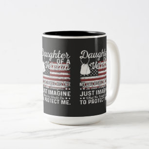 Caneca De Café Em Dois Tons Filha De Uma Família Militar Patriótica Veterana