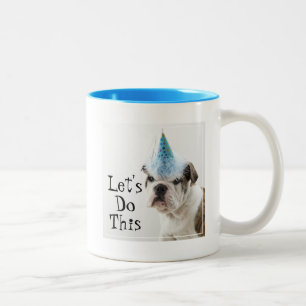 Caneca De Café Em Dois Tons Filhote de cachorro britânico do buldogue que