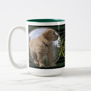Caneca De Café Em Dois Tons Filhote de cachorro do golden retriever