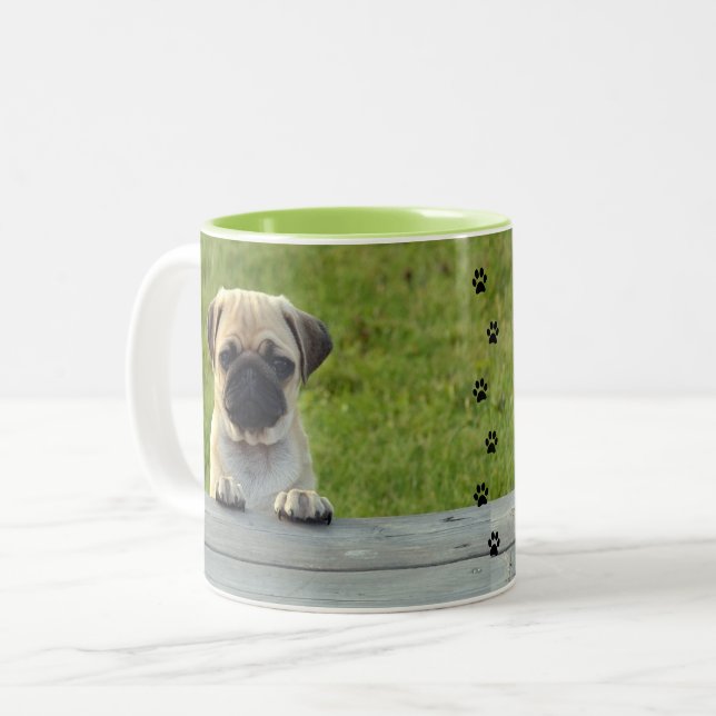 Caneca De Café Em Dois Tons Filhote de cachorro do Pug (Frente Esquerda)