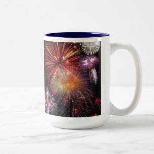 Caneca De Café Em Dois Tons Finalidade do Fireworks