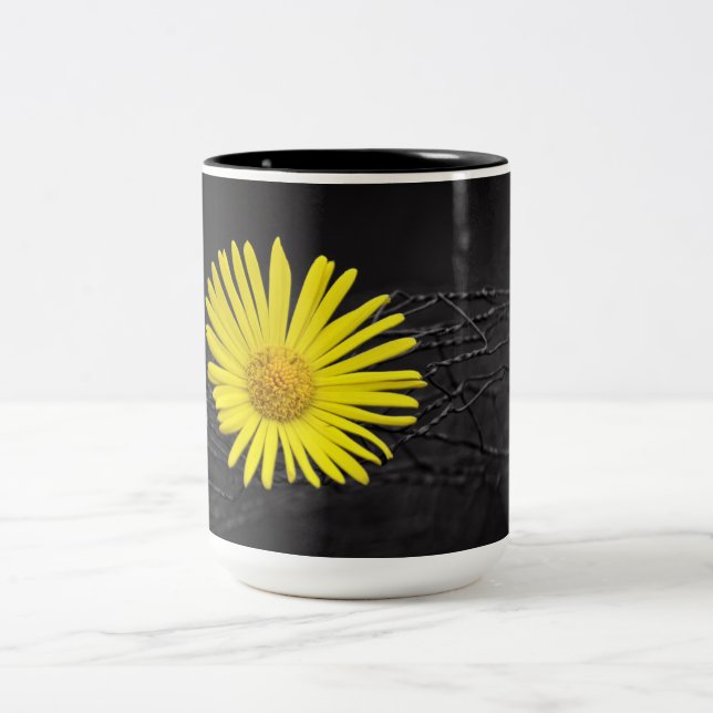 Caneca De Café Em Dois Tons Flor Amarelo (Centro)