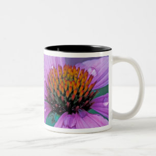 Caneca De Café Em Dois Tons flor de cone roxo com gotas de água