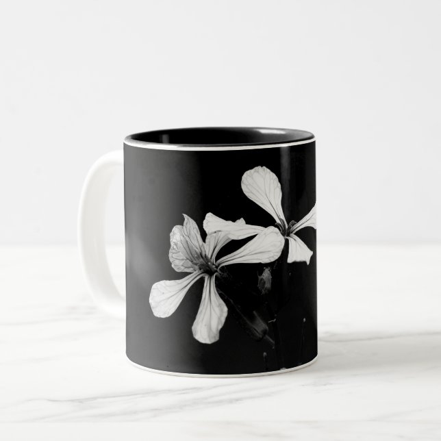 Caneca De Café Em Dois Tons floral preto e branco mínimo (Frente Esquerda)