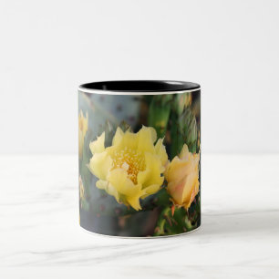 Caneca De Café Em Dois Tons Flores de Cactus Amarelas Mug