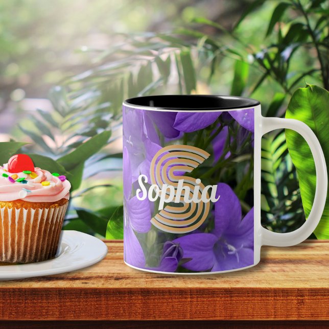 Caneca De Café Em Dois Tons Flores De Campanula Roxa Monograma (A pretty monogrammed mug for garden lovers, with a purple campanulas floral design.)