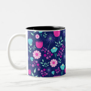Caneca De Café Em Dois Tons Flores Delicadas e Detalhes Botânicos