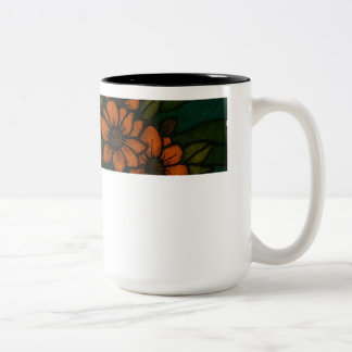 Caneca De Café Em Dois Tons Flores Iluminadas pelo Sol sob os Picos
