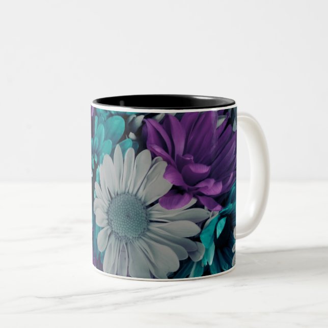 Caneca De Café Em Dois Tons Flores Roxas e Azuis (Frente Esquerda)