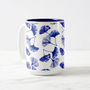 Caneca De Café Em Dois Tons Folhas de gingko azuis e brancas