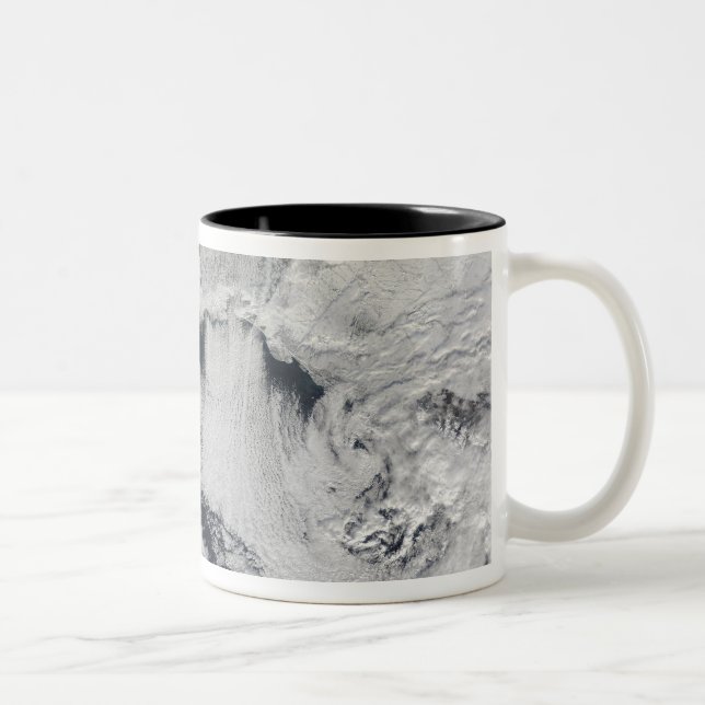Caneca De Café Em Dois Tons Formação de nuvens sobre o Mar Negro (Direita)