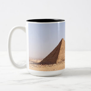 Caneca De Café Em Dois Tons Fotografia das Pirâmides de Gizé