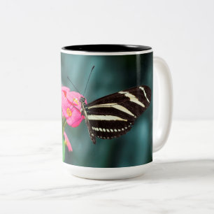 Caneca De Café Em Dois Tons Fotografia de Borboleta em Flor Rosa
