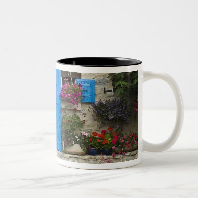 Caneca De Café Em Dois Tons França, Provença, Saint-LÈger-du-Ventoux. (Direita)