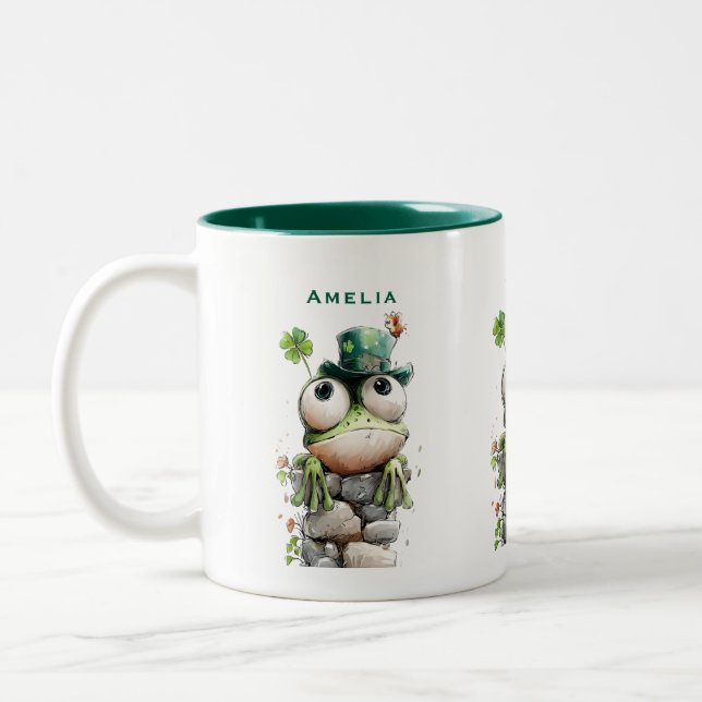 Caneca De Café Em Dois Tons Frog with Green Hat and Shamrock Cute (Esquerda)