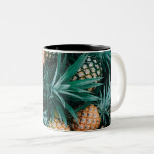 Caneca De Café Em Dois Tons Frutas Coloridas E Produtos Hortícolas