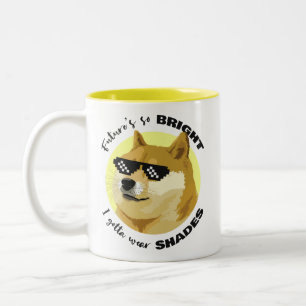 Caneca De Café Em Dois Tons Futuro Dogecoin Óculos de sol - mercado de açõe