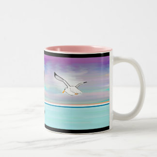 Caneca De Café Em Dois Tons Gaivota sobre o mar