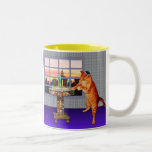 Caneca De Café Em Dois Tons Gato de Menorah<br><div class="desc">Assim o gato é um redhead - é um Ashkenazi! E é pôr-do-sol assim que é psto sobre seu kippah, está iluminando as velas e está dizendo as orações, e está recordando que um grande milagre aconteceu lá.</div>