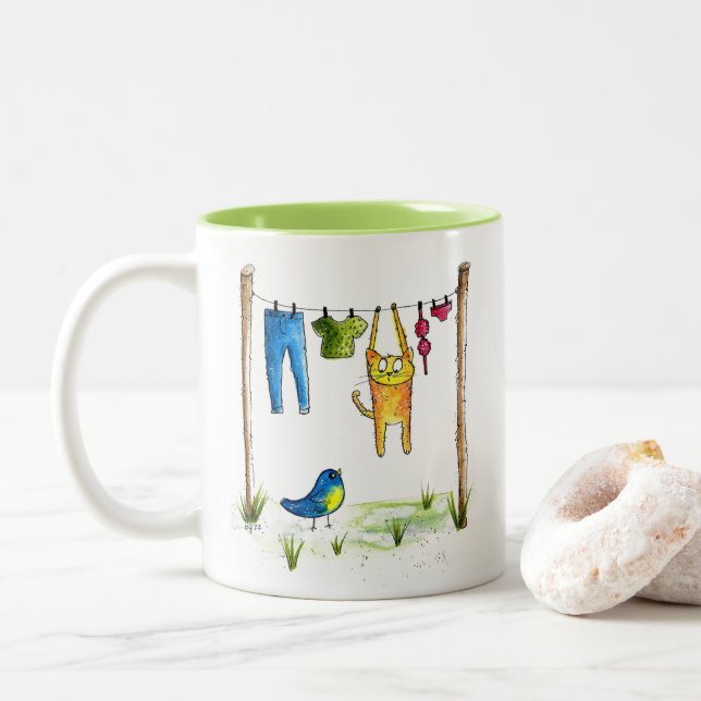 Caneca De Café Em Dois Tons Gato Whimsic em uma Linha de Fechamento (Com Donut)