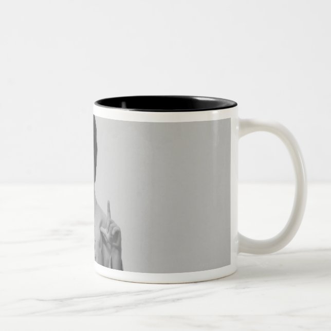 Caneca De Café Em Dois Tons Gesticular da mulher (Direita)