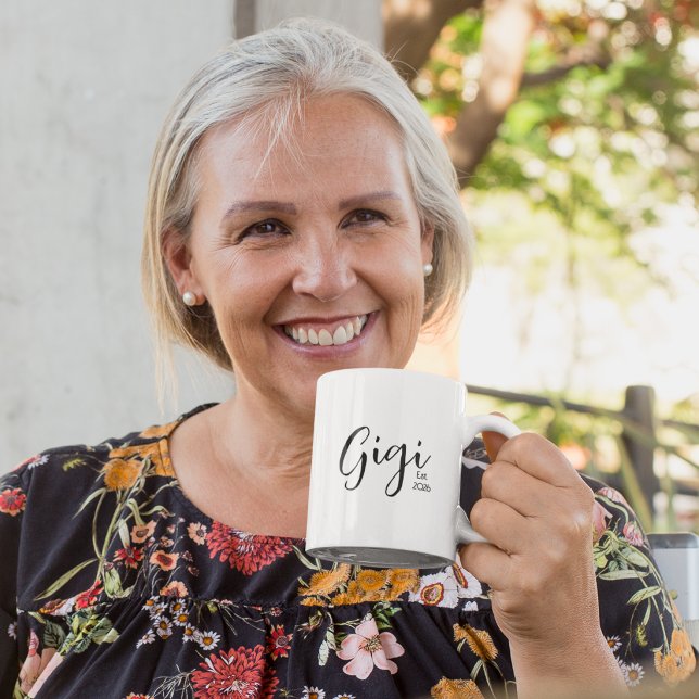Caneca De Café Em Dois Tons Gigi Estabelecido Script Preto (Criador carregado)