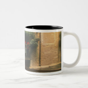 Caneca De Café Em Dois Tons Gôndola e Restaurante, Veneza, Veneto, Itália