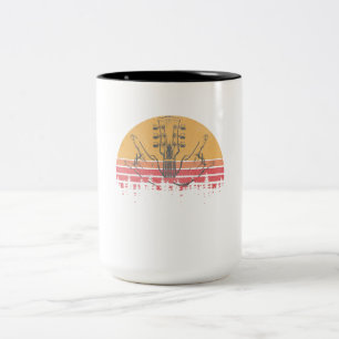 Caneca De Café Em Dois Tons Guitarrista baixo do rock and roll do guitarrista