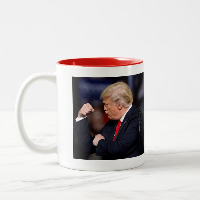 Caneca De Café Em Dois Tons Hardcore Maga 2024 (Esquerda)