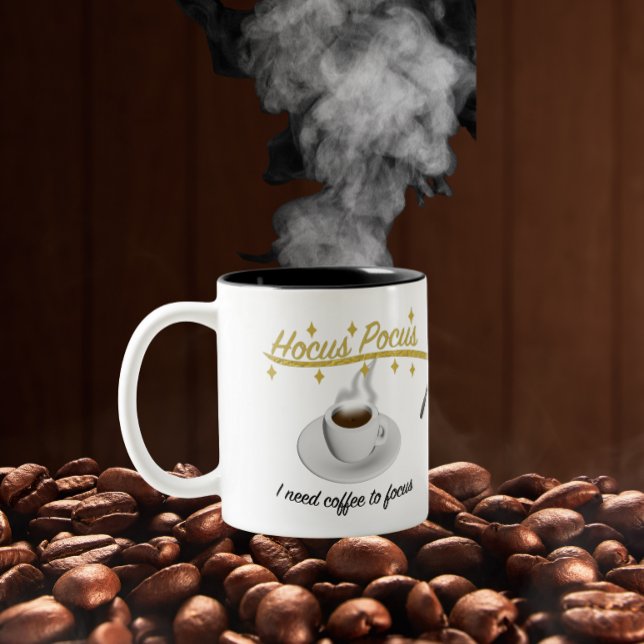 Caneca De Café Em Dois Tons Hocus Pocus preciso de café para me concentrar (Criador carregado)
