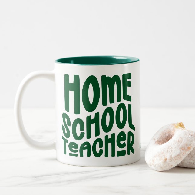 Caneca De Café Em Dois Tons Homeschool Teacher | Green Typography Design (Com Donut)