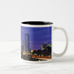 Caneca De Café Em Dois Tons horizonte de Seattle, Washington à noite