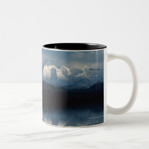 Caneca De Café Em Dois Tons Horizonte do lago mirror com floresta & as