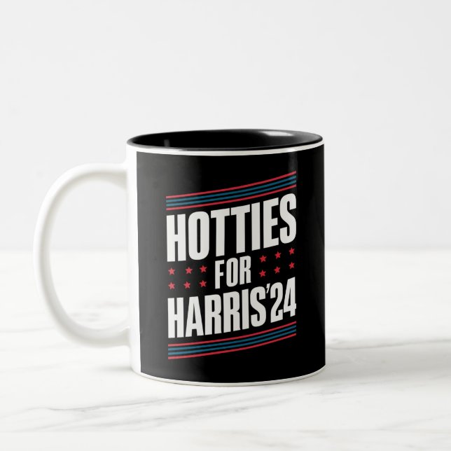 Caneca De Café Em Dois Tons Hotties Para Kamala Harris 2024 (Esquerda)