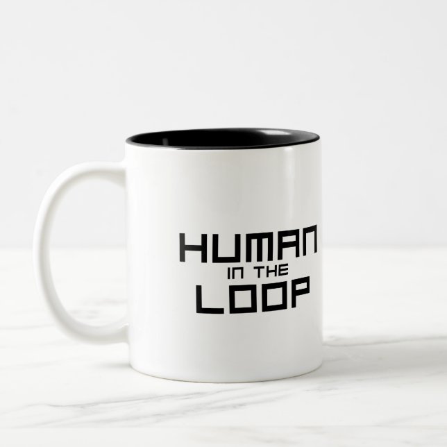 Caneca De Café Em Dois Tons Human in the Loop Minimalist  (Esquerda)