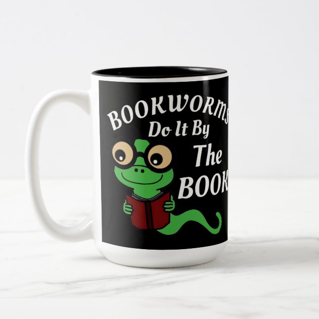 Caneca De Café Em Dois Tons Humor do Bookworm (Esquerda)